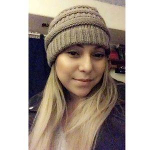 Meet your Posher, Kassandra